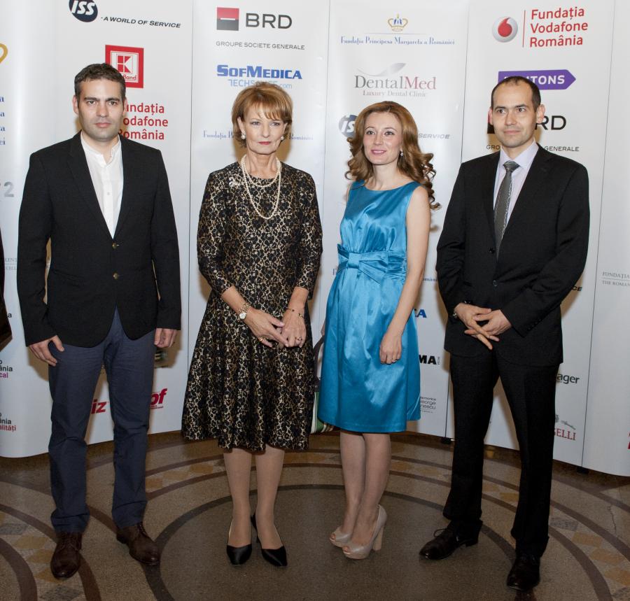 ASR Principesa Margareta a Romaniei, Dragos Popescu, Mariana Velisarato, Razvan Popescu - DentalMed, Sponsor al Concertului Caritabil organizat de ziua Majestăţii Sale Regelui Mihai I